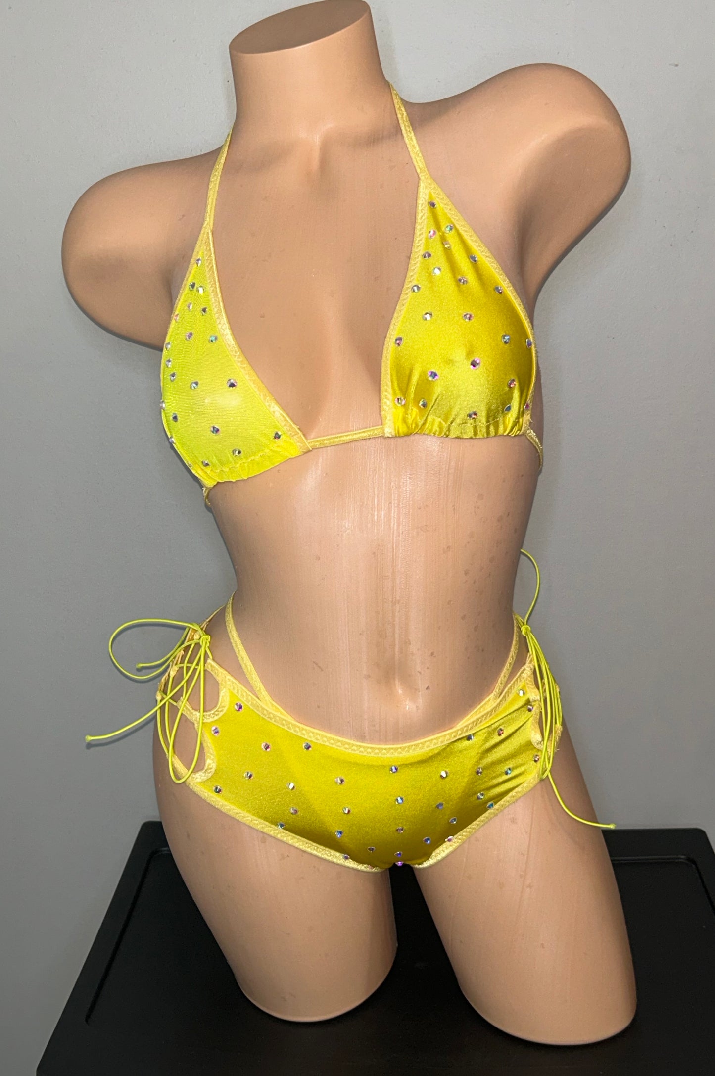 Yellow Half Mesh Three Piece Tie-Side Short Set
